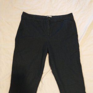 St. Johns Bay Capris 16